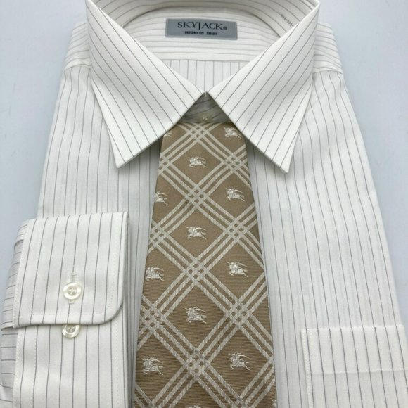 BURBERRY LONDON Burberry London Tie Plaid Horse Mark 100% Silk - Picture 10 of 10